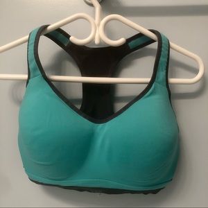 34DDD Victoria’s Secret VSX Incredible Sports Bra